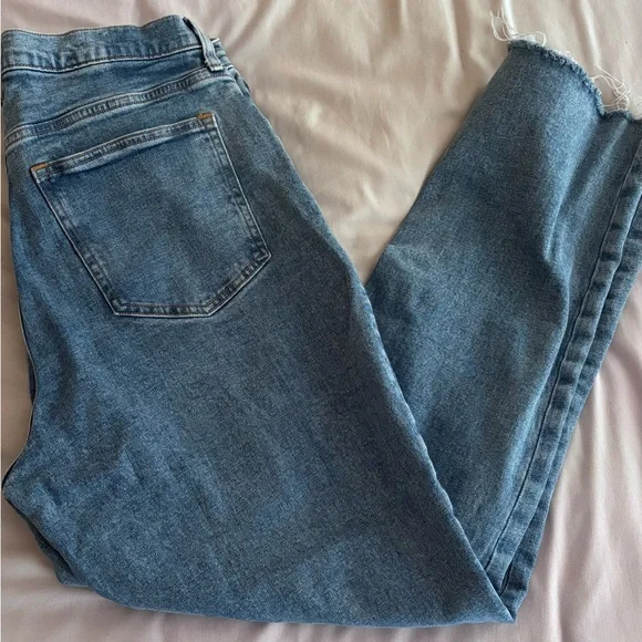 Abercrombie and Fitch Curve Love Ultra High Rise Ankle Straight Jean - 31 Long - Picture 3 of 6
